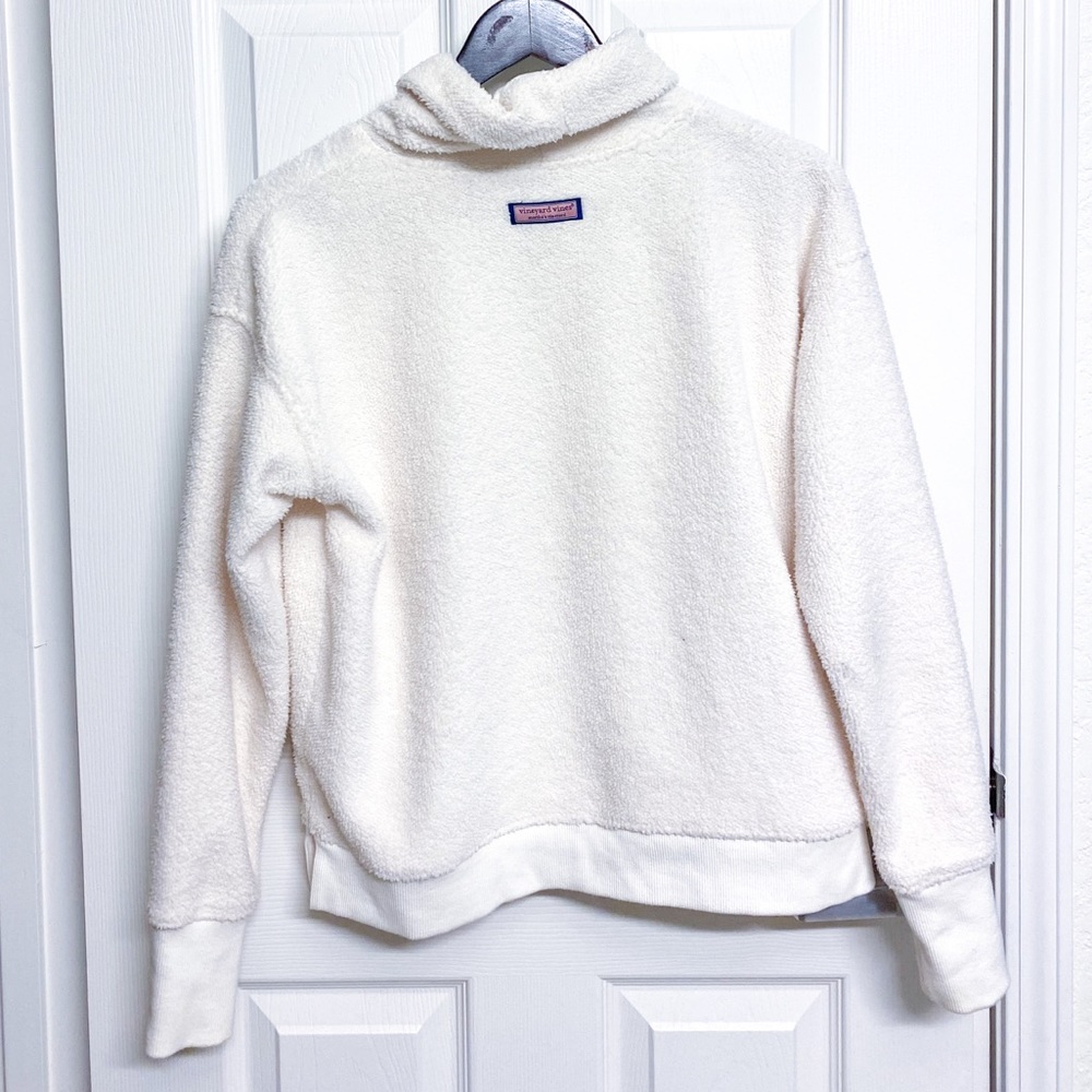 nwot Vineyard Vines sherpa pullover - Picture 4 of 8